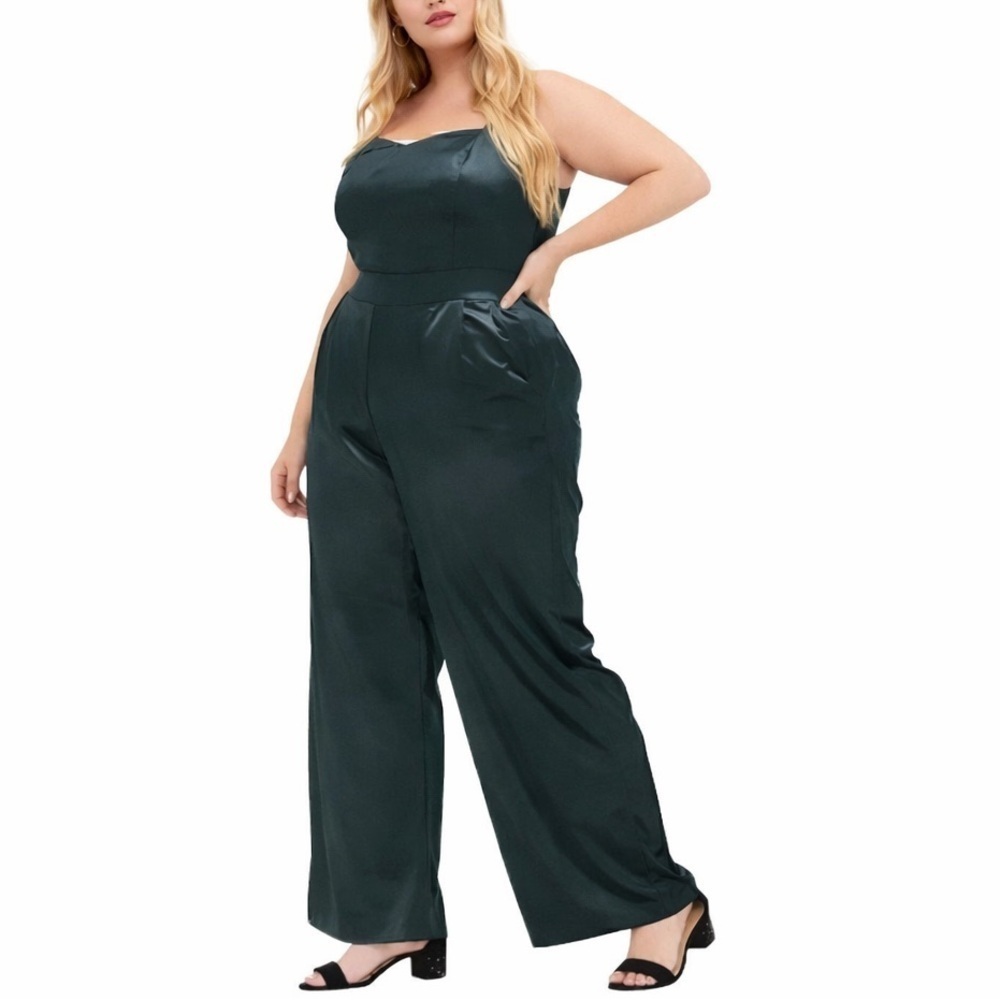 Torrid Emerald Green Velvet Wide Leg Sleeveless Jumpsuit Size 12